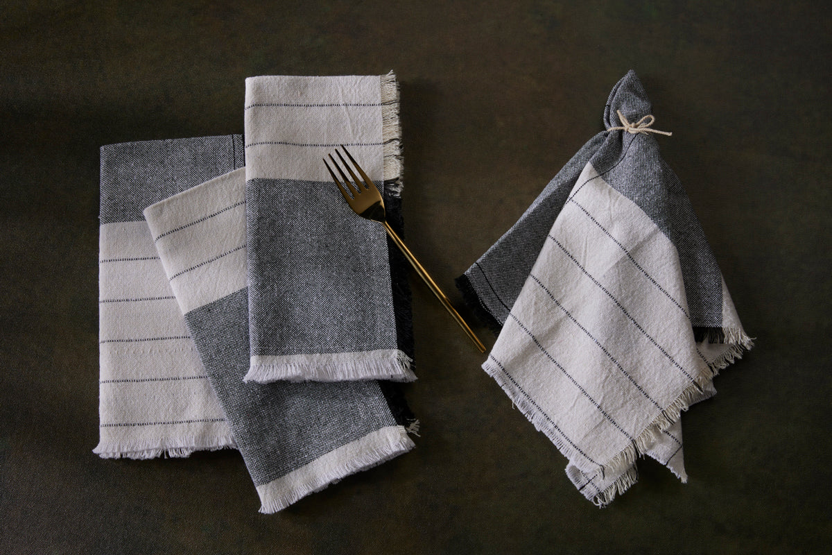 Craft Fringe Napkins - Set of 4- 100 % Cotton - Ivory / Black